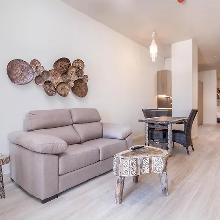 By Qhotels Apartmán