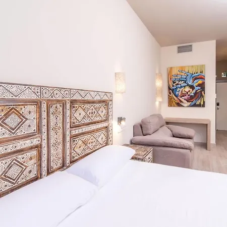 By Qhotels 4* Tarifa