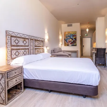 By Qhotels Apartman