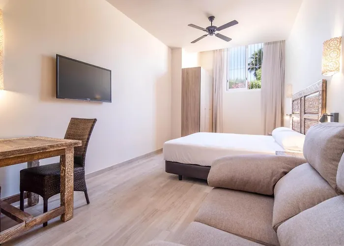By Qhotels Daire Tarifa