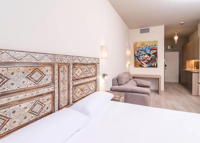 By Qhotels 4* Tarifa