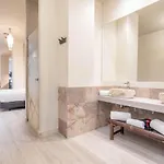 By Qhotels 塔里法
